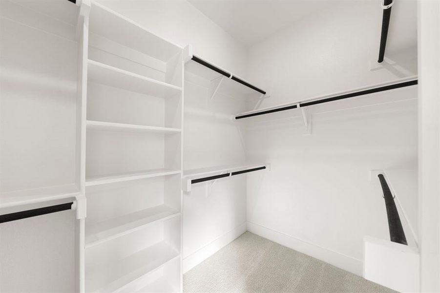 Image 35 of a home in Edgewood Creek.