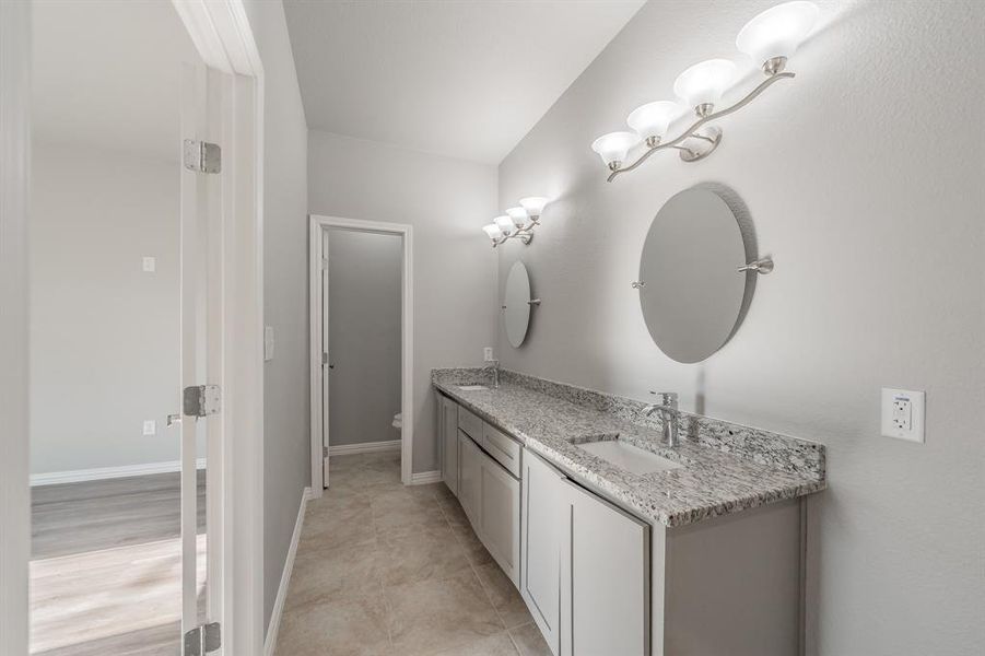 Furnished interior view inside a new home in , Fort Worth (Image 13).