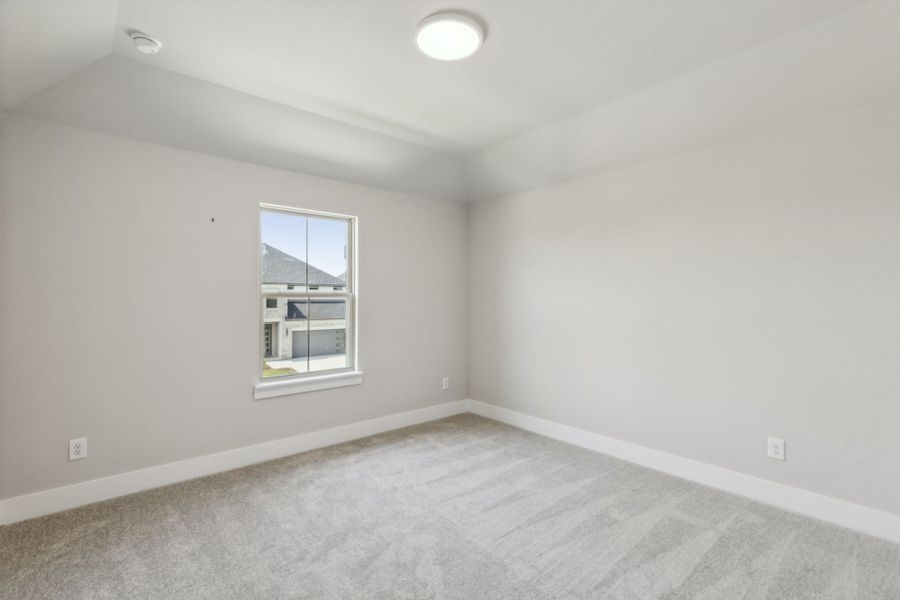 Spacious, unfurnished interior of a new home in Painted Tree Lakeside, McKinney (Image 28).