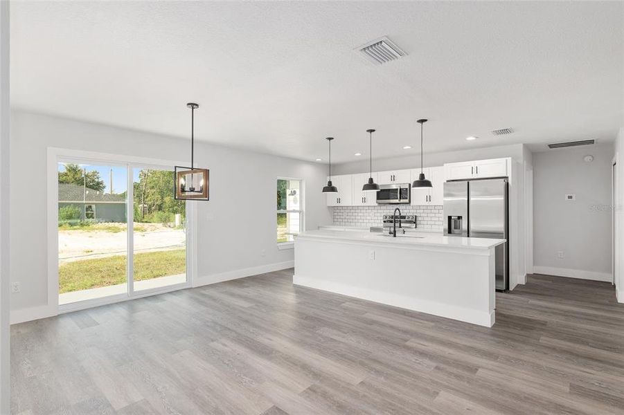Spacious, unfurnished interior of a new home in , Ocala (Image 35).