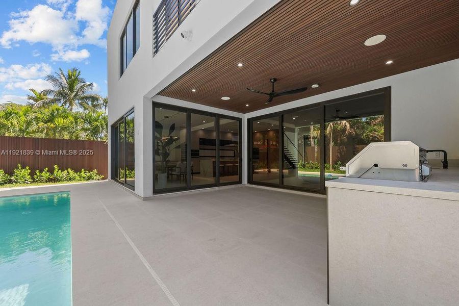 Exterior details and patio area of a home in , Fort Lauderdale (Image 41). Exterior details and patio area of a home in , Fort Lauderdale (Image 41).