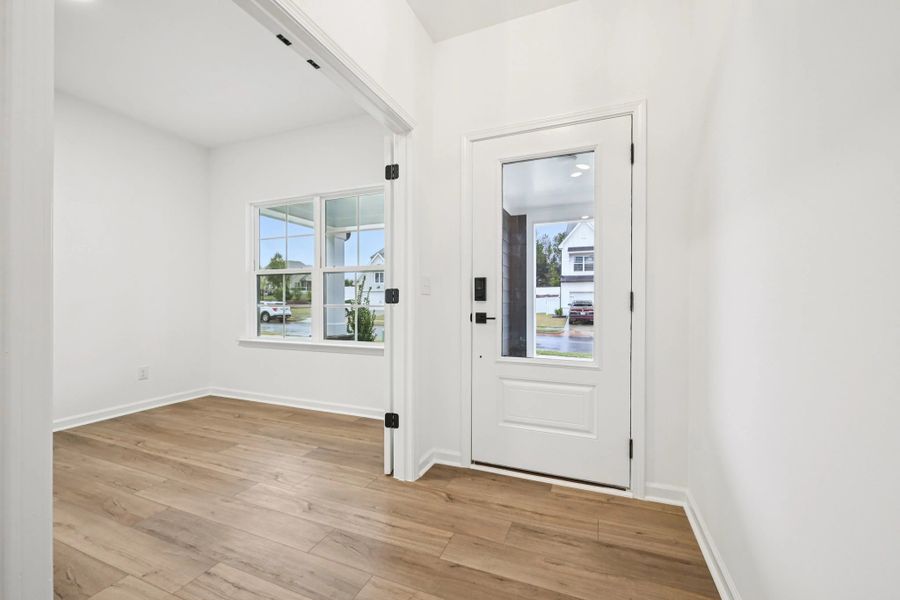 Representative images and renderings are for illustrative purposes. Actual structural options and design finishes of home may vary. Representative images and renderings are for illustrative purposes. Actual structural options and design finishes of home may vary.