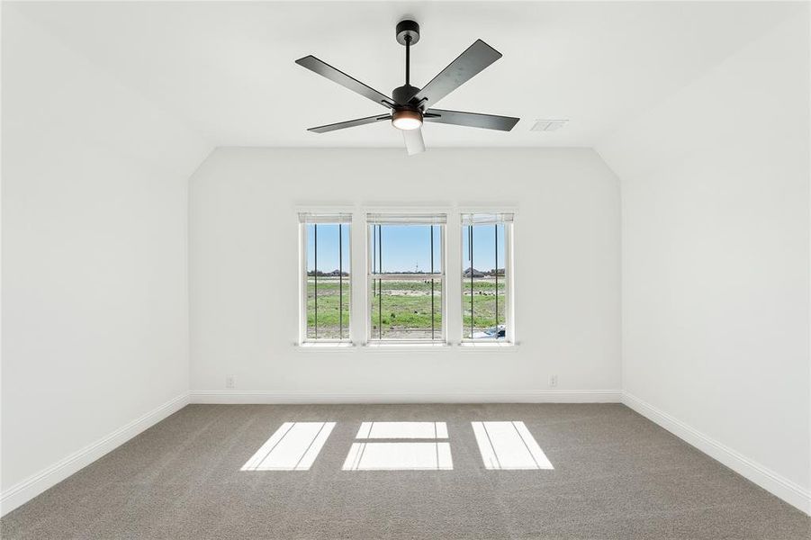 Spacious, unfurnished interior of a new home in Glenbrook, Red Oak (Image 36).