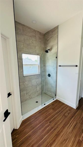 Spacious, unfurnished interior of a new home in , Ocala (Image 6).