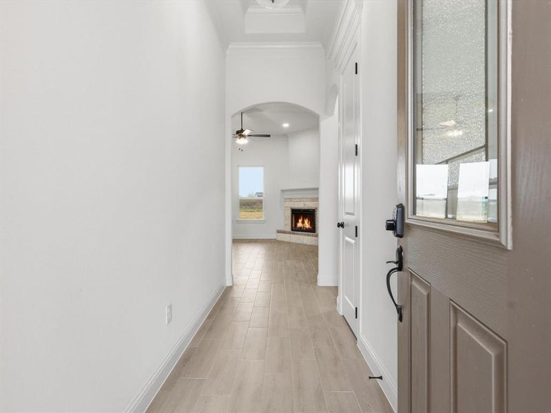 Spacious, unfurnished interior of a new home in , Tolar (Image 15).