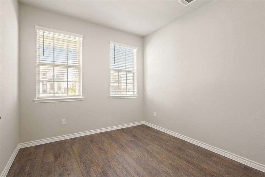 Spacious, unfurnished interior of a new home in Rocky Creek Crossing, Fort Worth (Image 10). Spacious, unfurnished interior of a new home in Rocky Creek Crossing, Fort Worth (Image 10).