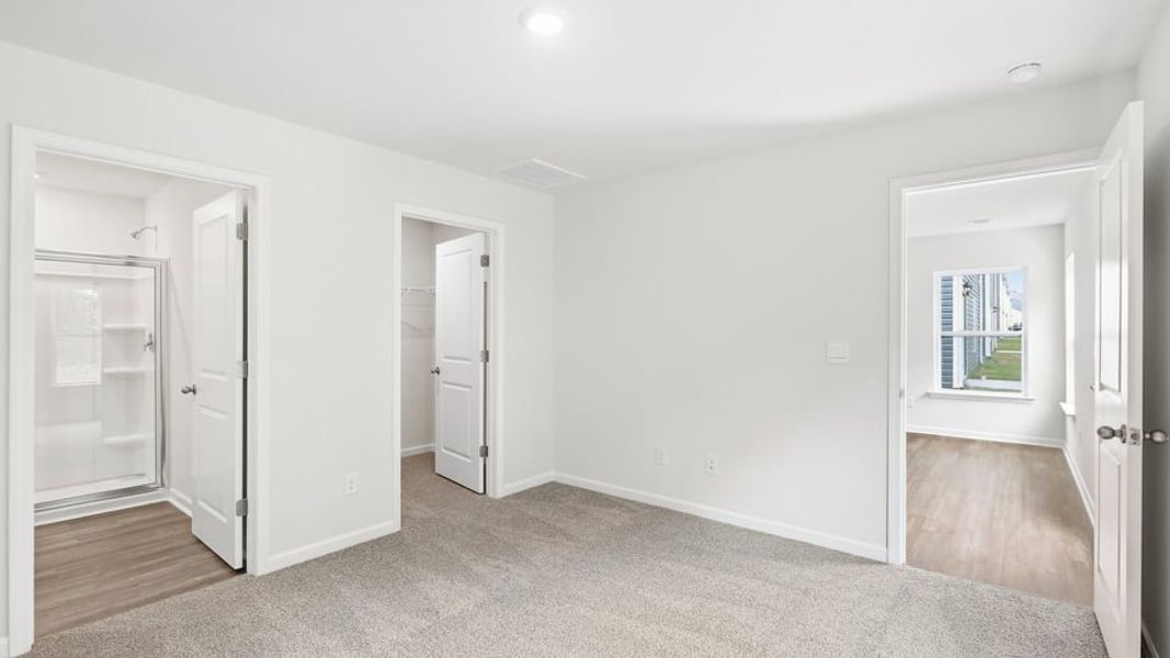 Spacious, unfurnished interior of a new home in Durbin Meadows, Fountain Inn (Image 29).