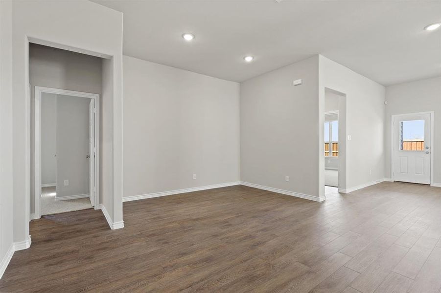 Spacious, unfurnished interior of a new home in Rocky Creek Crossing, Fort Worth (Image 14). Spacious, unfurnished interior of a new home in Rocky Creek Crossing, Fort Worth (Image 14).