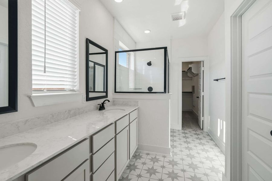 Furnished interior view inside a new home in Stillwater Ranch, San Antonio (Image 15).