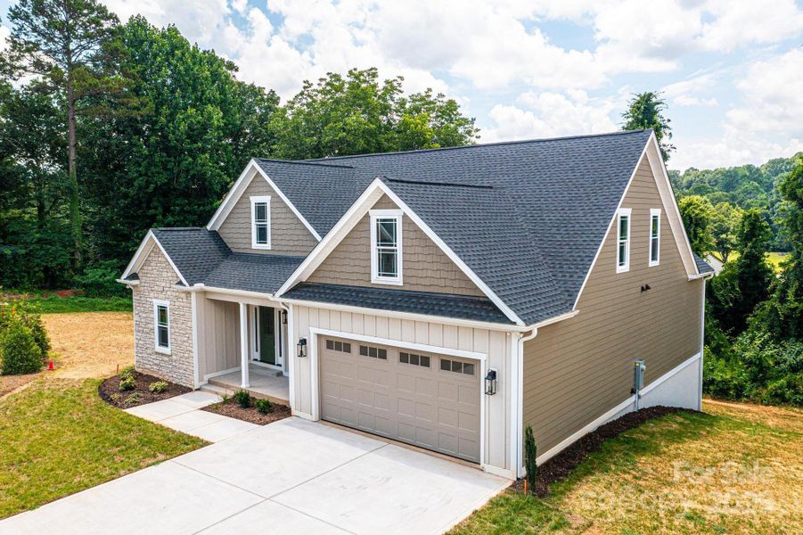 Front exterior of a new home in , Hickory, NC, highlighting curb appeal (Image 25). Front exterior of a new home in , Hickory, NC, highlighting curb appeal (Image 25).