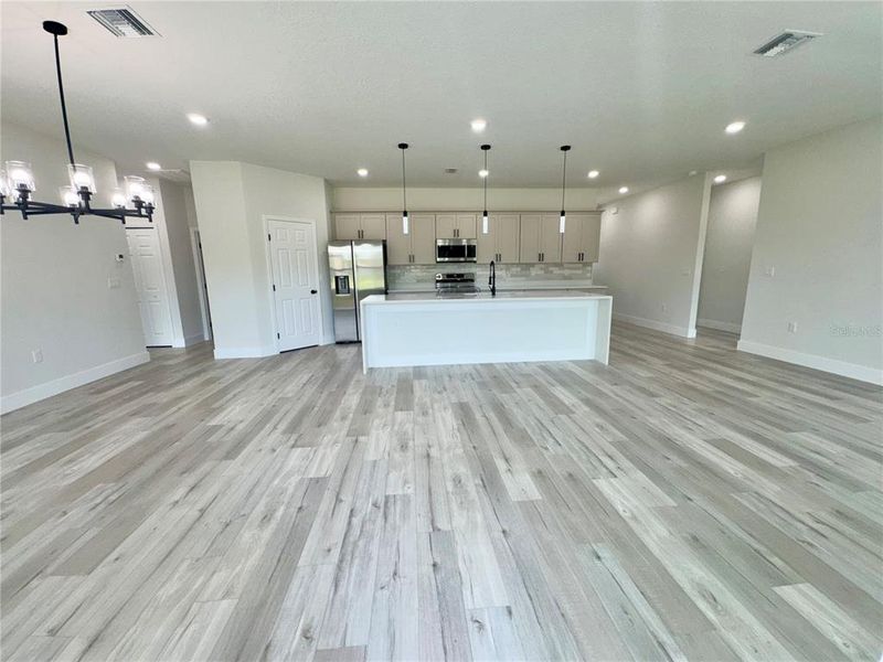 Spacious, unfurnished interior of a new home in , Palm Bay (Image 47).
