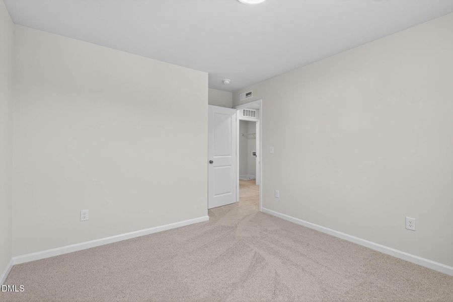 DC 23 Holly Interior-27