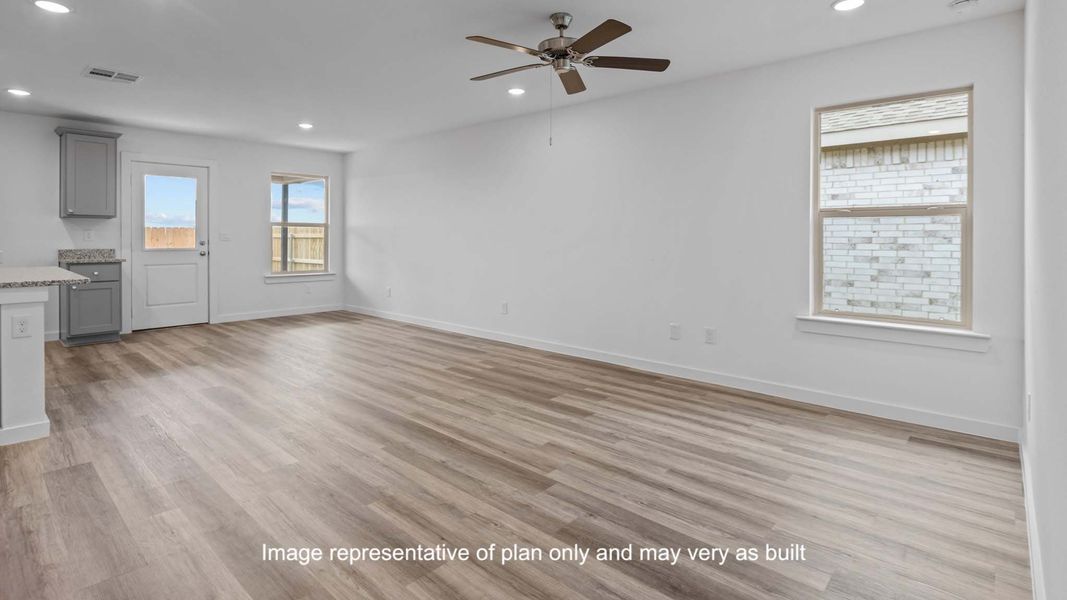 Spacious, unfurnished interior of a new home in Terra Vista, Lubbock (Image 15).