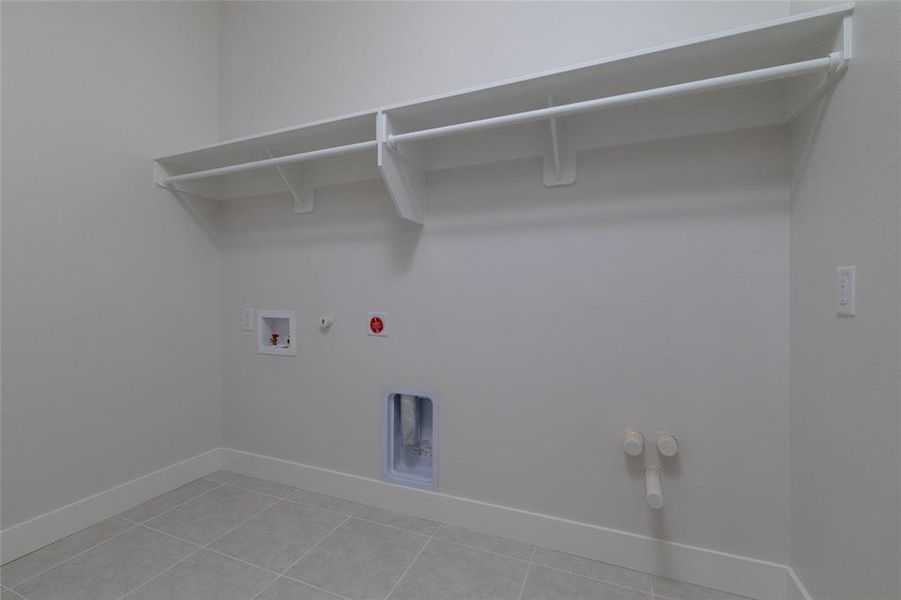 Spacious, unfurnished interior of a new home in , Rockwall (Image 36).