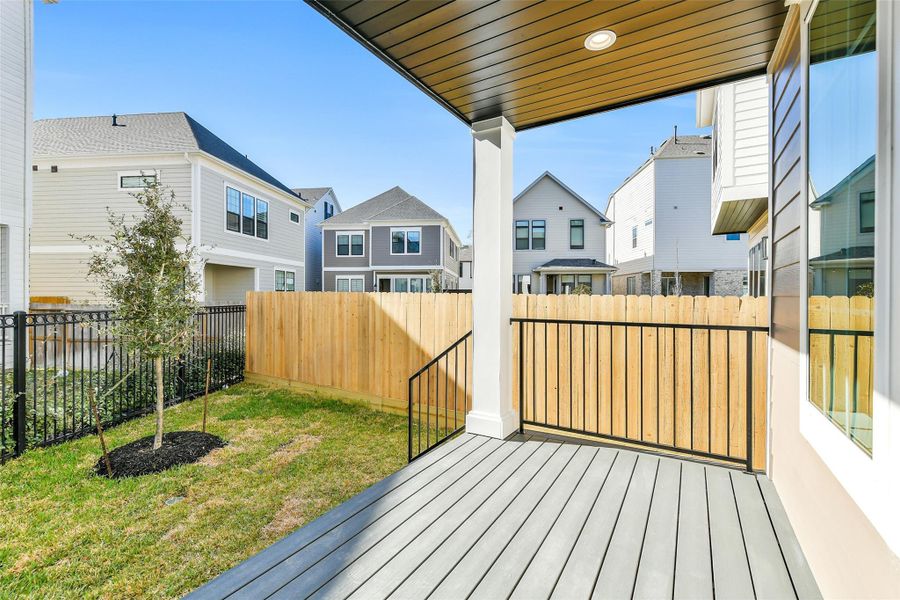 Exterior details and patio area of a home in Reserve in Memorial, Houston (Image 27).
