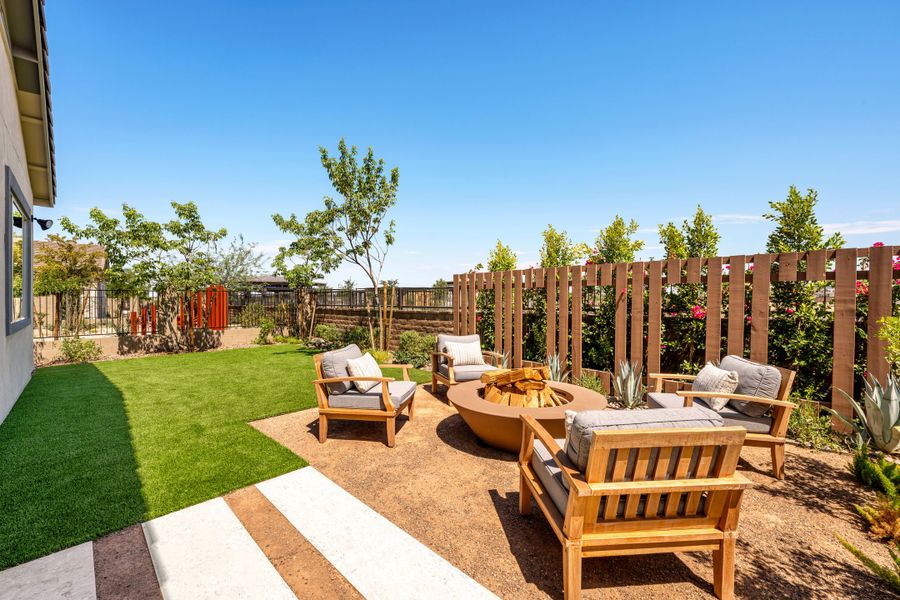 Representative exterior details of a home built from the Granite Plan 3505 by Tri Pointe Homes in Waterston Central, Gilbert (Image 3).