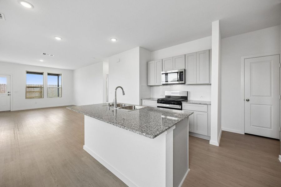 Furnished interior view inside a new home in River Ranch, Dayton (Image 9).