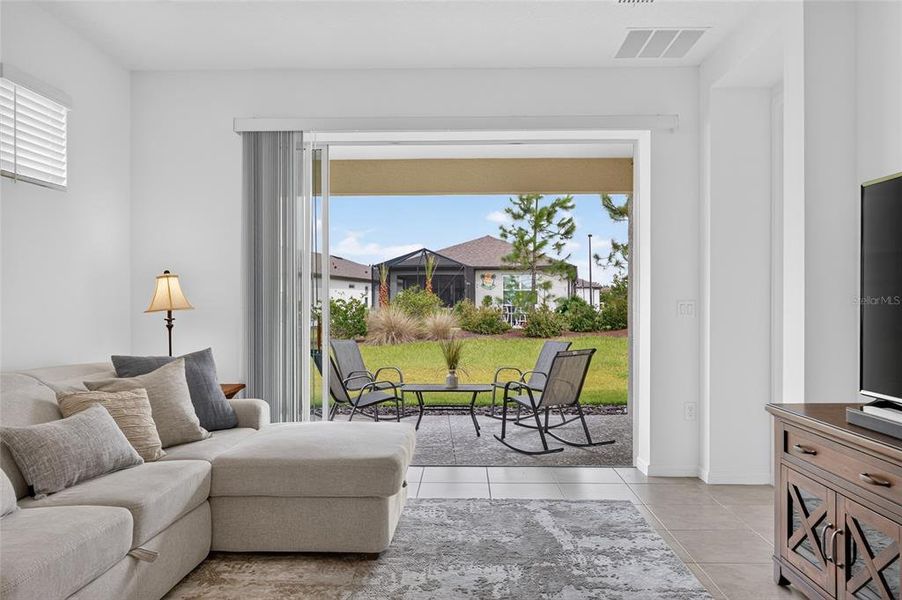 Furnished interior view inside a new home in Del Webb Stone Creek, Ocala (Image 8).