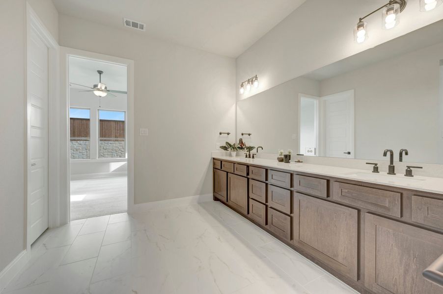 Owner's Bath Owner's Bath