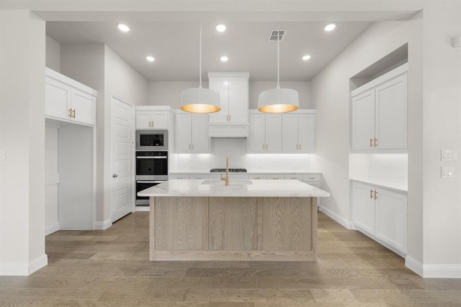 2300 KNapp- Kitchen-3