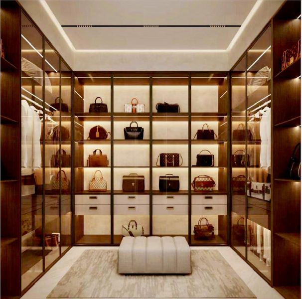 Close-up of interior finishes inside a home in , Fort Lauderdale (Image 9).