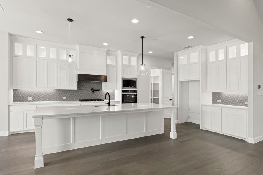 Representative furnished interior of a home built from the Derby by Windsor Homes in Ridge Pointe Estates, McLendon-Chisholm (Image 10).
