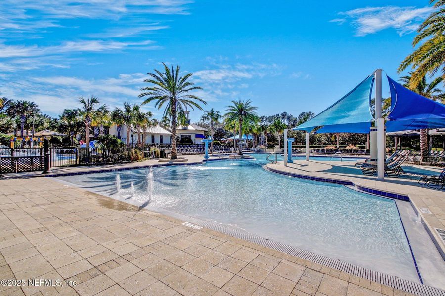 Image 77 of a home in Palm Crest AT Seabrook.
