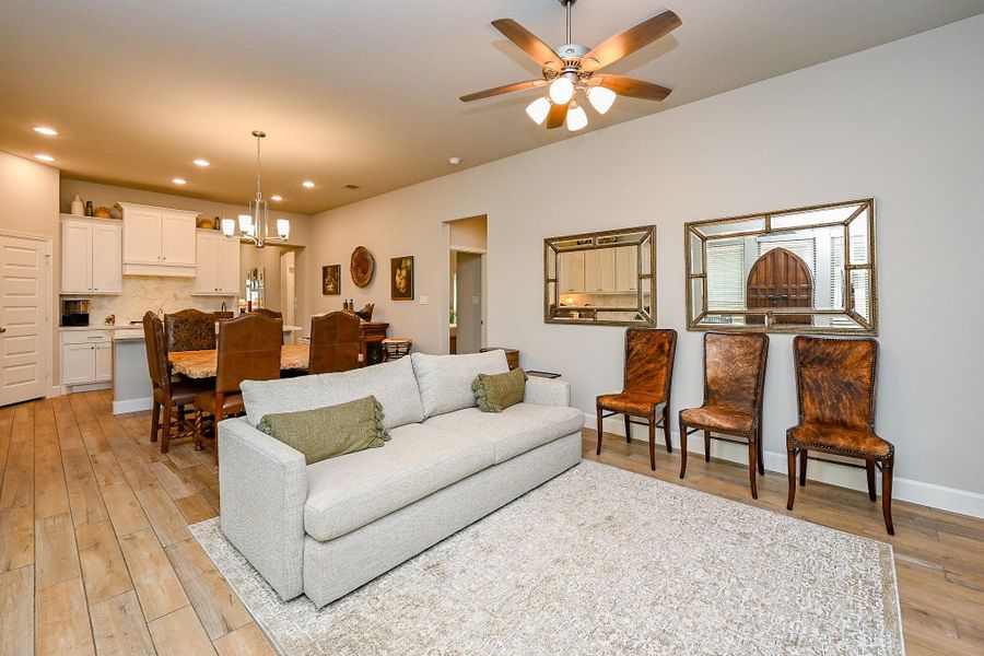 Image 13 of a home in The Grand Prairie 40'. Image 13 of a home in The Grand Prairie 40'.