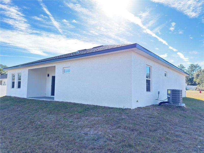 Exterior details and patio area of a home in , Ocala (Image 3).