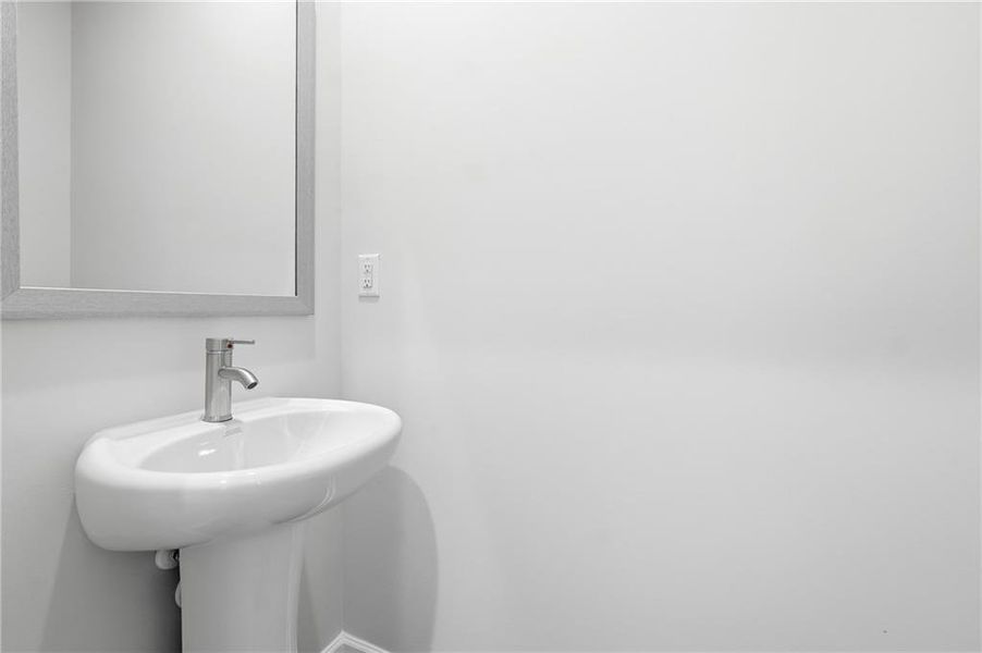 Close-up of interior finishes inside a home in Carolina, Palmetto (Image 15).