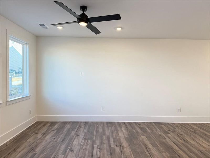 Spacious, unfurnished interior of a new home in Park Vue, Atlanta (Image 24).