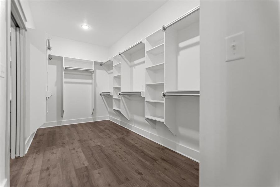 Spacious, unfurnished interior of a new home in , Lindale (Image 28).