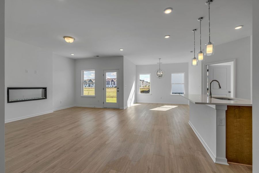 Spacious, unfurnished interior of a new home in Stratford Station, Lebanon (Image 18). Spacious, unfurnished interior of a new home in Stratford Station, Lebanon (Image 18).