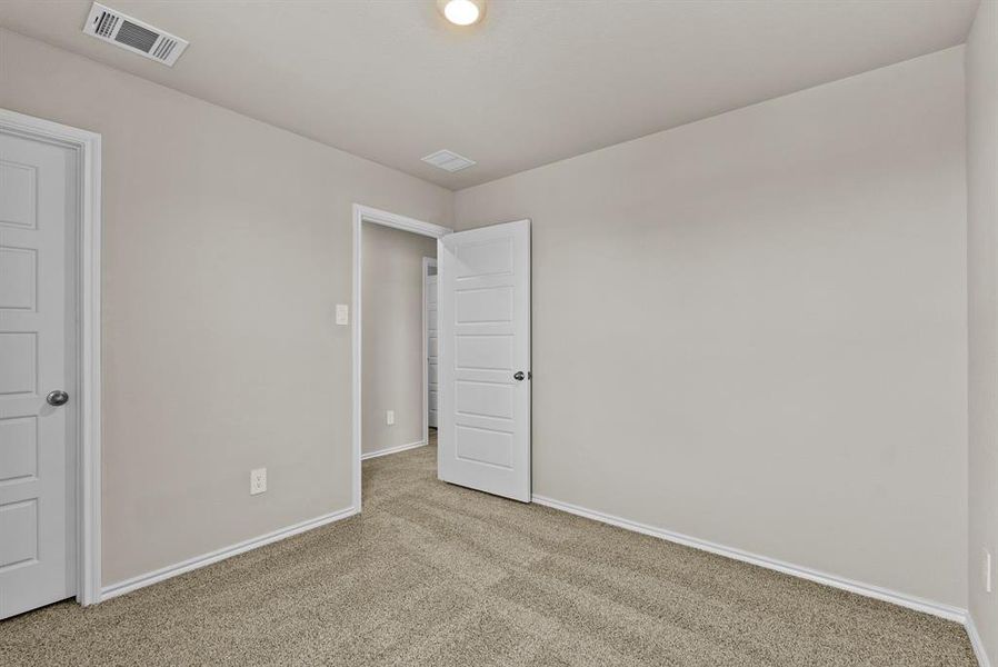 Spacious, unfurnished interior of a new home in Orchard Village, Fort Worth (Image 19).