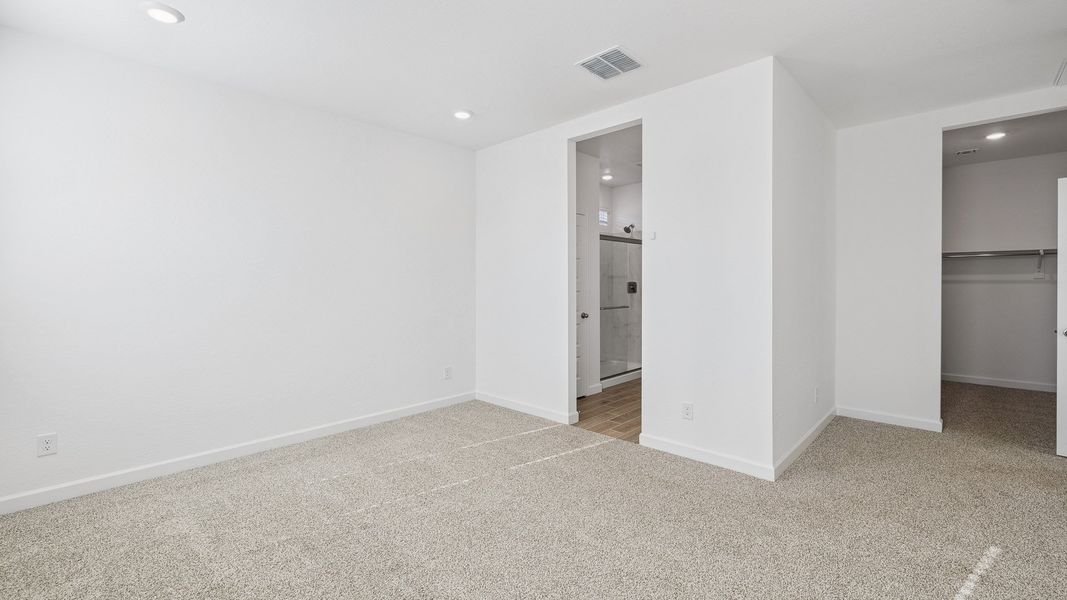 Spacious, unfurnished interior of a new home in Apache Farms, Buckeye (Image 20).