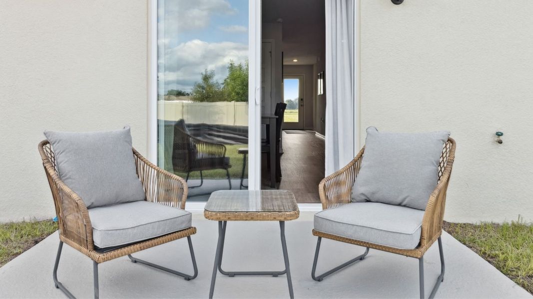 Representative exterior details of a home built from the Archer II by D.R. Horton in Poinciana Enclave, Poinciana (Image 3).