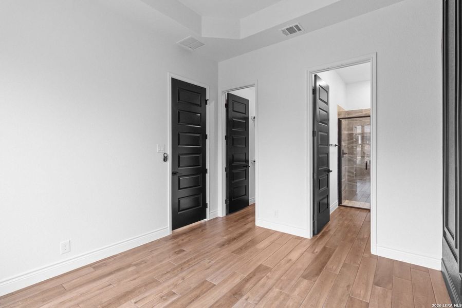 Spacious, unfurnished interior of a new home in , Selma (Image 19).