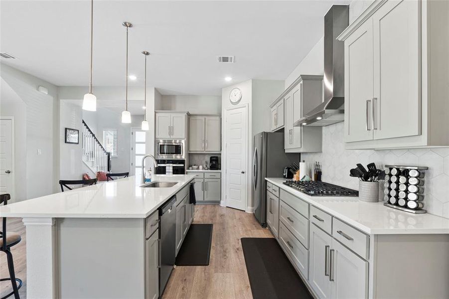 Furnished interior view inside a new home in Bayside, Rowlett (Image 31). Furnished interior view inside a new home in Bayside, Rowlett (Image 31).