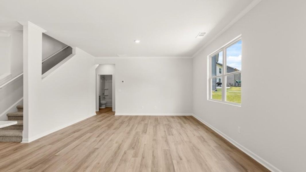Spacious, unfurnished interior of a new home in Lost Creek, Dallas (Image 30).
