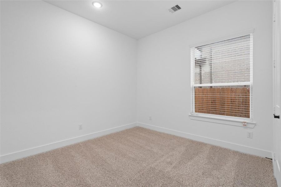 Spacious, unfurnished interior of a new home in Brookewater, Rosenberg (Image 14).