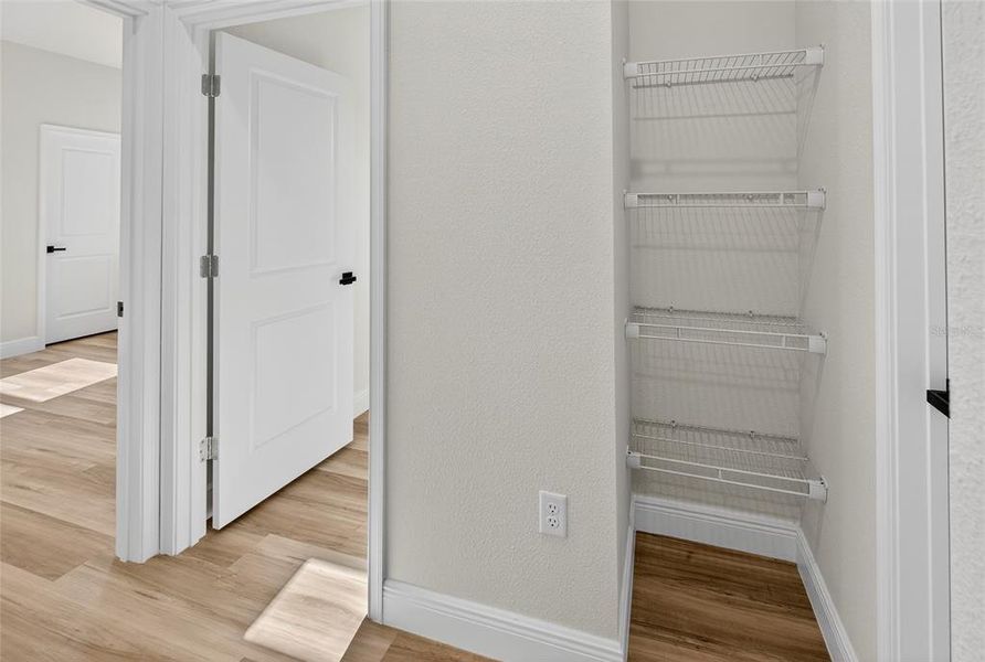 Spacious, unfurnished interior of a new home in , Ocala (Image 33).