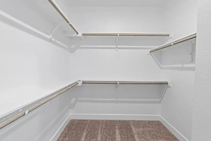 Spacious, unfurnished interior of a new home in Parmer Ranch, Georgetown (Image 36).