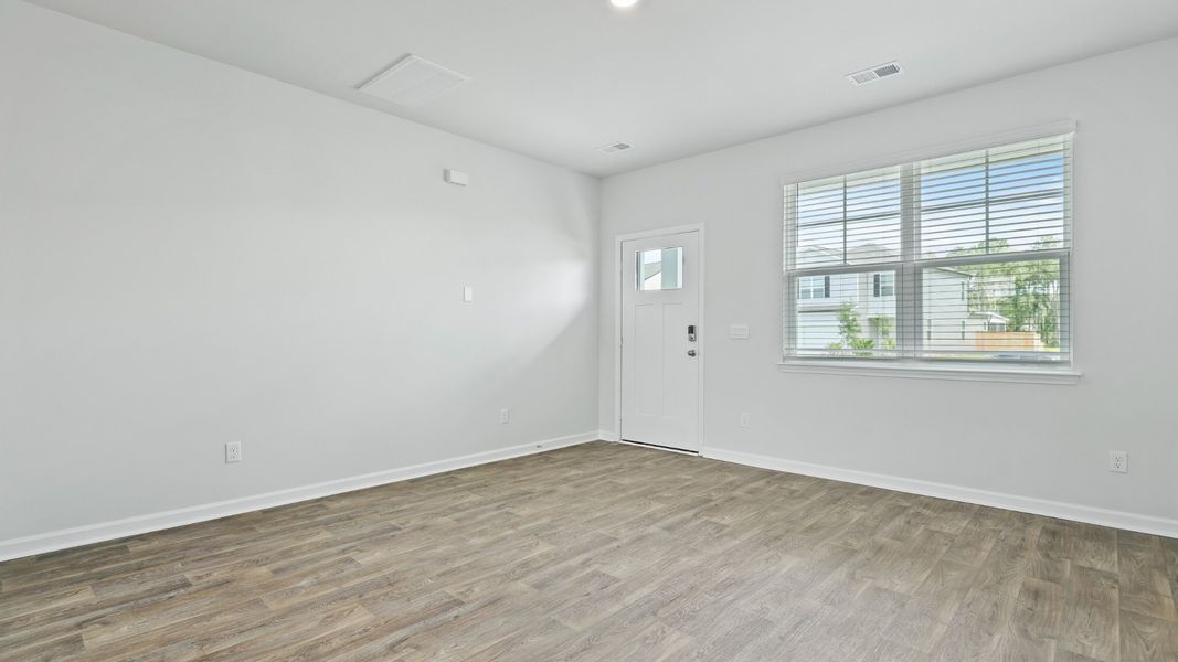 Spacious, unfurnished interior of a new home in Huggins Hill, Manning (Image 20).