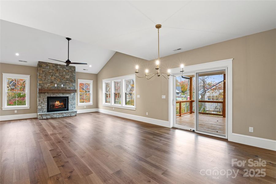 Living Room & DIning Area