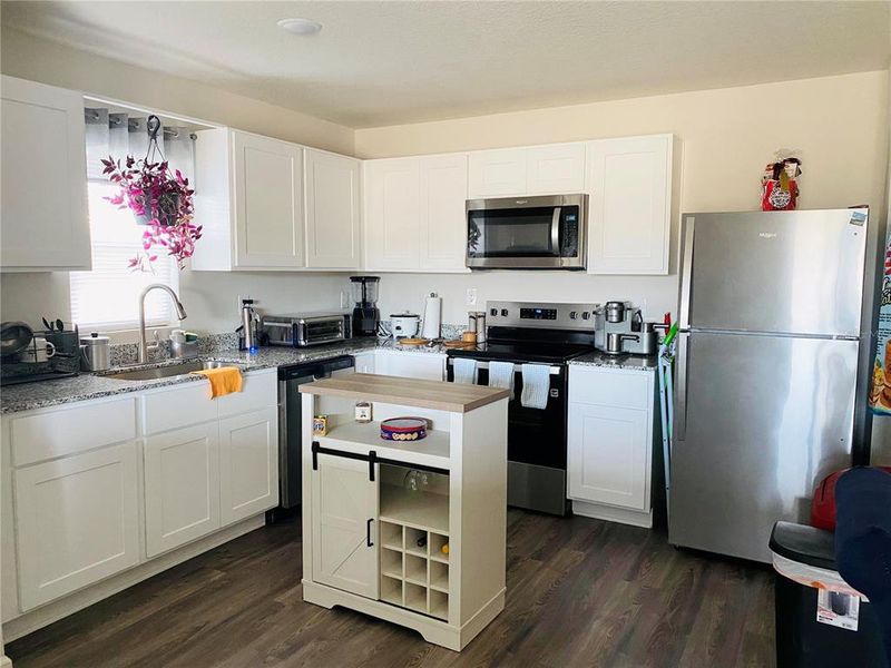 Furnished interior view inside a new home in West Oak, Ocala (Image 6).