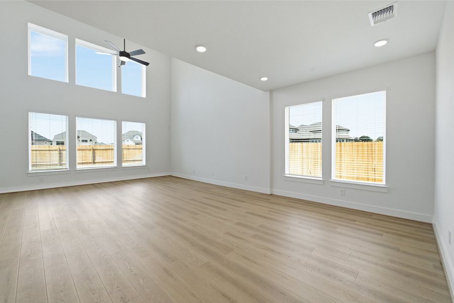 Spacious, unfurnished interior of a new home in Santa Rita Ranch, Liberty Hill (Image 25). Spacious, unfurnished interior of a new home in Santa Rita Ranch, Liberty Hill (Image 25).