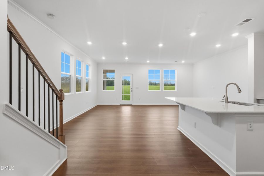 SUN_MyrtleMeadows_Pic_CarsonII-11