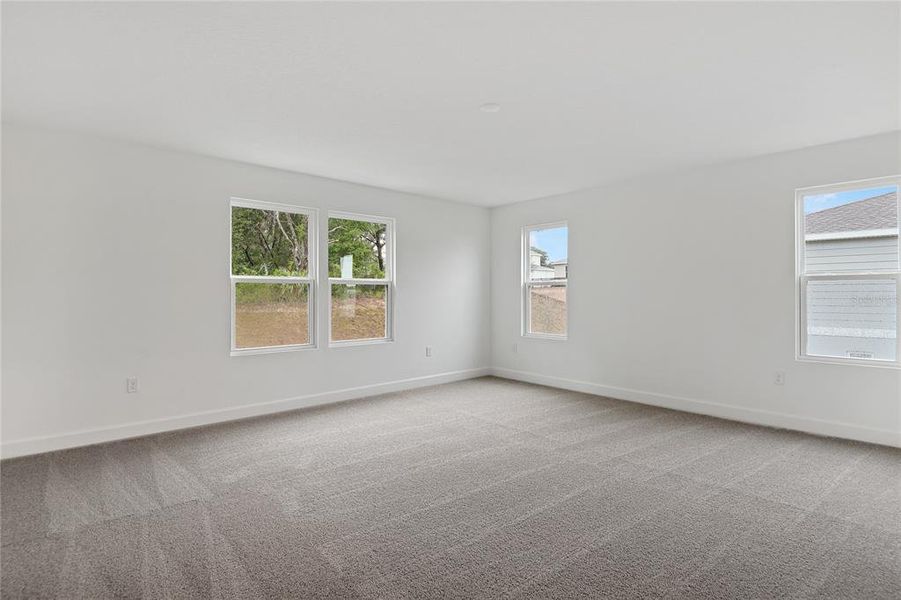 Spacious, unfurnished interior of a new home in Seasons at Wekiva Ridge, Mount Dora (Image 13).