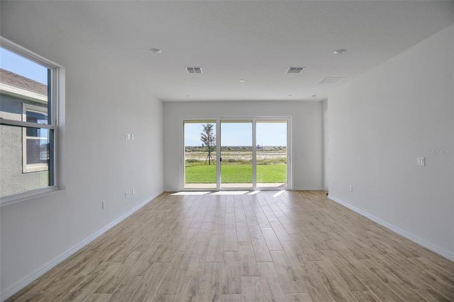 Spacious, unfurnished interior of a new home in Turnleaf, Punta Gorda (Image 11). Spacious, unfurnished interior of a new home in Turnleaf, Punta Gorda (Image 11).