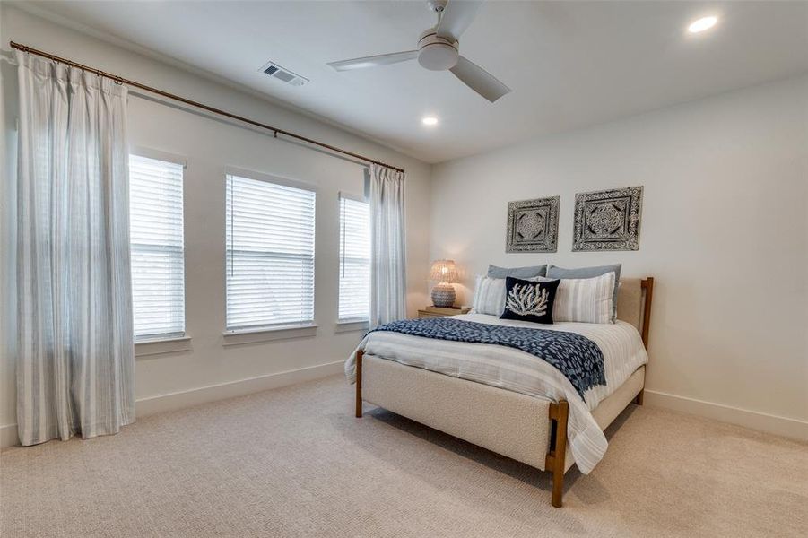 Furnished interior view inside a new home in , Dallas (Image 8).